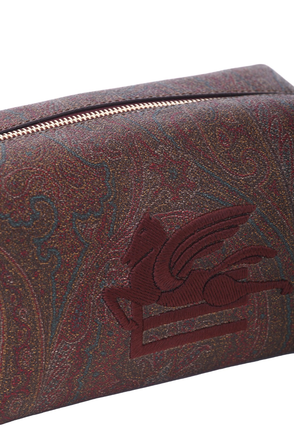 shop ETRO  Beauty: Etro necessaire realizzato nell'iconico tessuto Paisley jacquard e caratterizzato dal logo ETRO Pegaso ricamato a filo dall'effetto tridimensionale.
Dimensioni: 20 x 11 x 10 cm.
Esterno: Tessuto di cotone Paisley jacquard spalmato con grana opaca e doppiato in tela.
Finiture: 100% pelle di vitello.
Fodera: 100% poliestere.
Ricamo: 100% poliestere.
Chiusura con cerniera.
Accessori metallici con finitura color oro.
Fodera in tessuto logato ETRO.
Made in Italy.. 10389 7863-0600 number 9081952